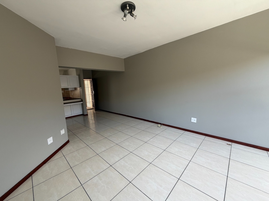 To Let 2 Bedroom Property for Rent in Southernwood Eastern Cape